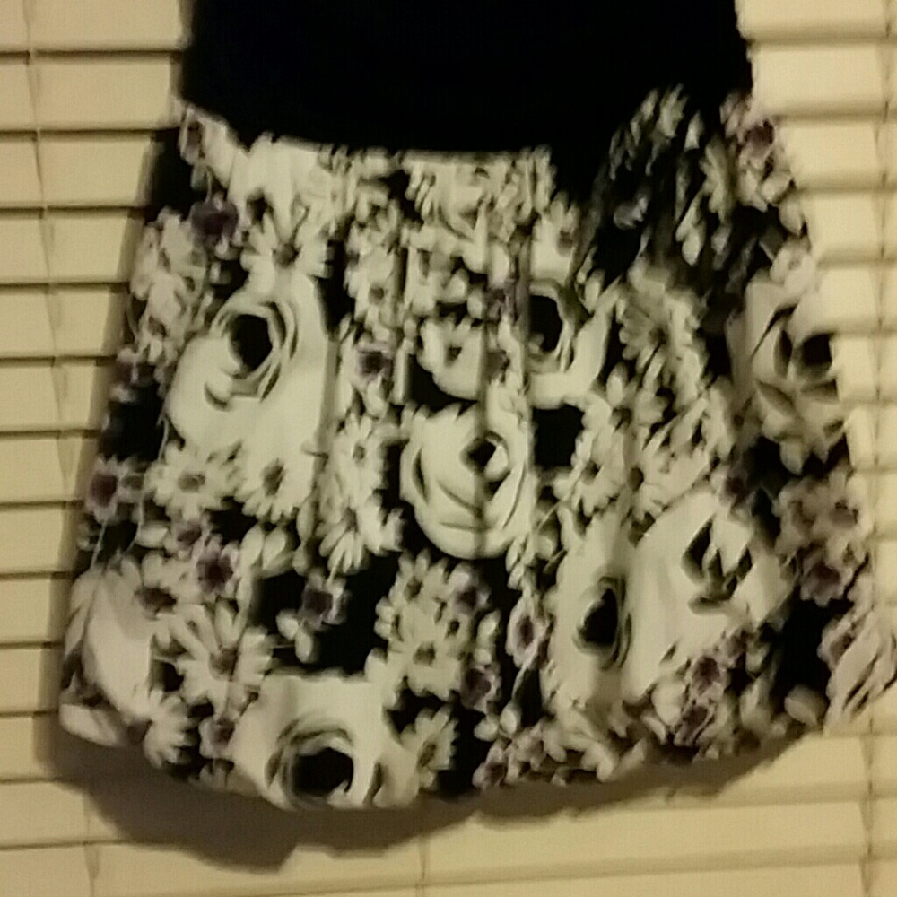Dress - Picture 2 of 5
